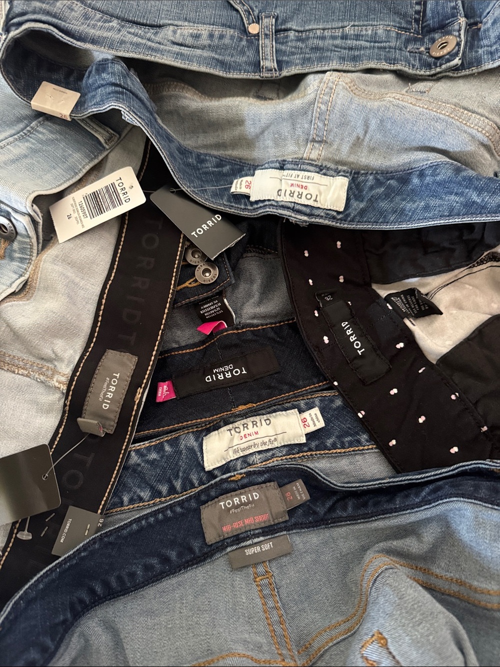 6 pairs torrid size 26 shorts lot 5 denim 1 Black twill dot 6-10” inseams 2 NWT - Picture 13 of 15